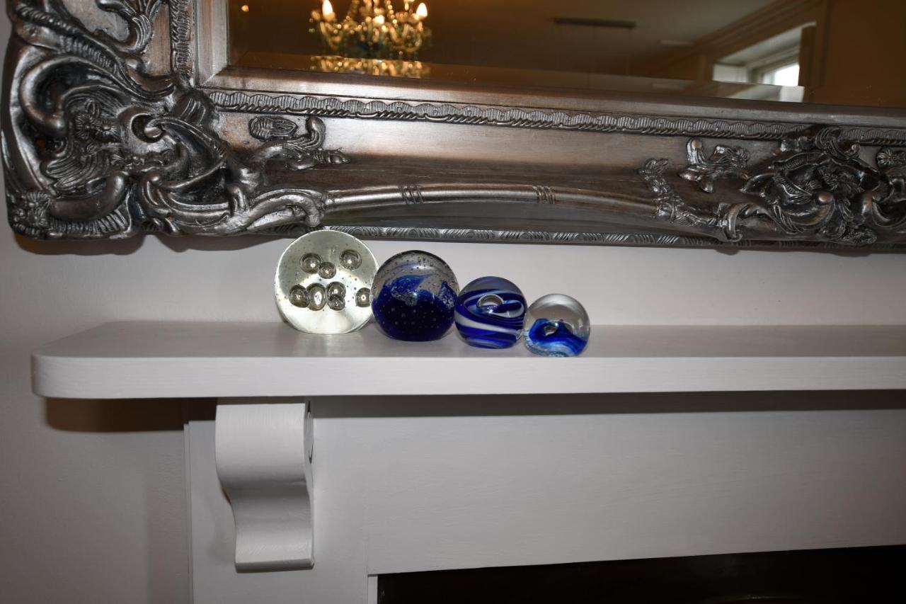 No. 98 Boutique Hotel Уэймут Экстерьер фото