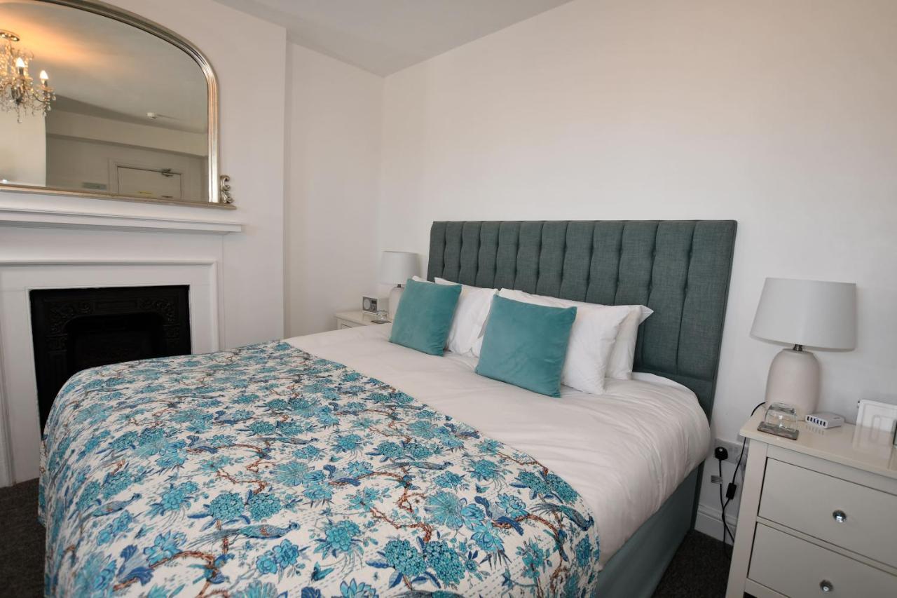 No. 98 Boutique Hotel Уэймут Экстерьер фото