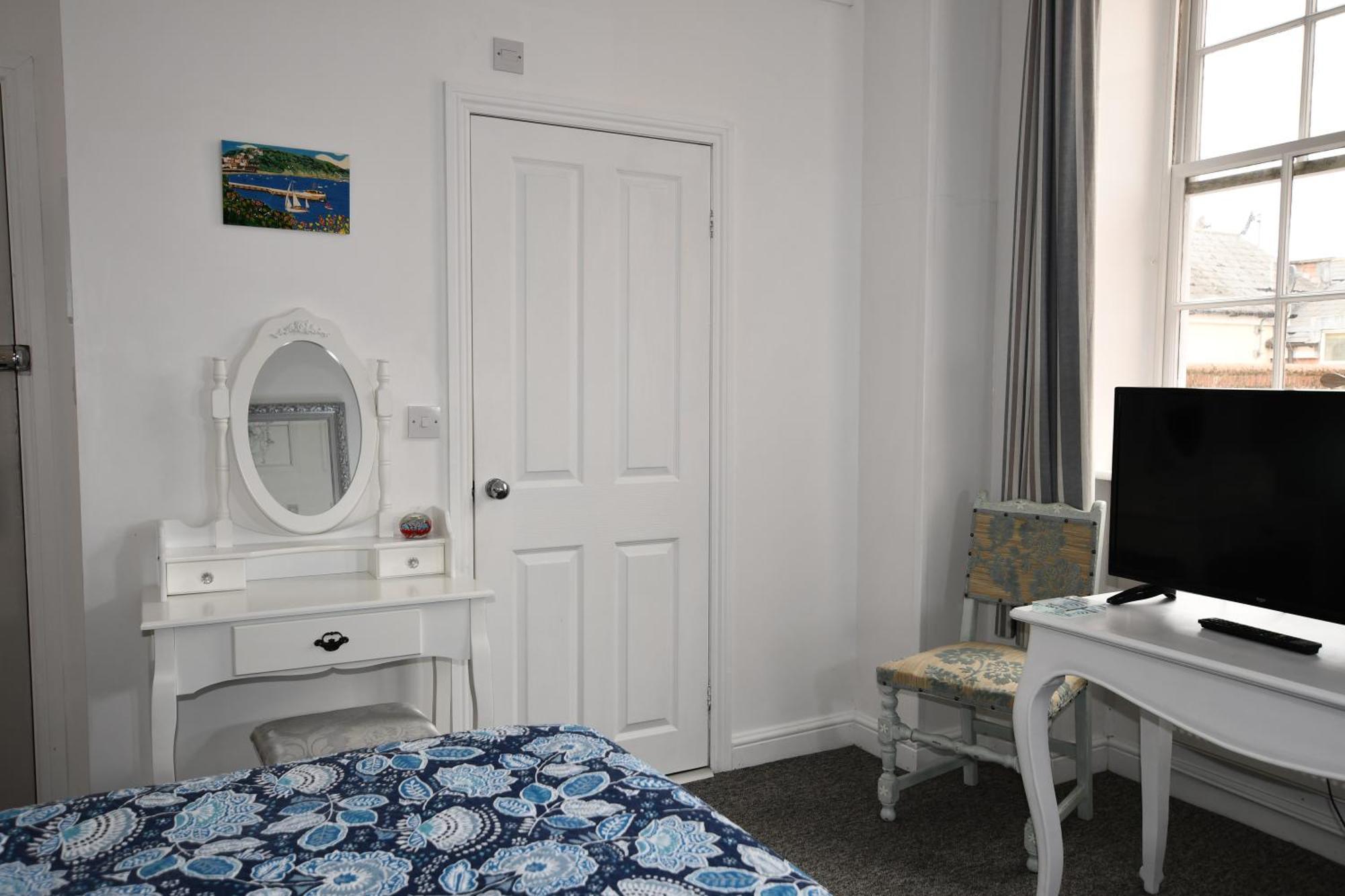 No. 98 Boutique Hotel Уэймут Номер фото